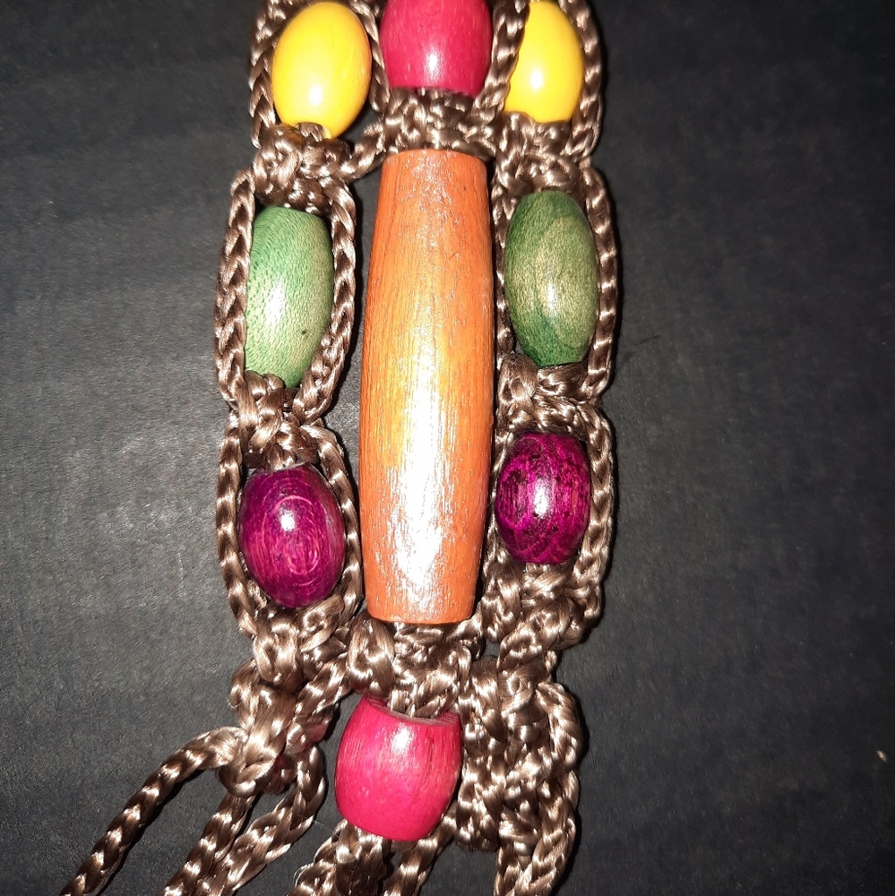 Macrame wood necklace